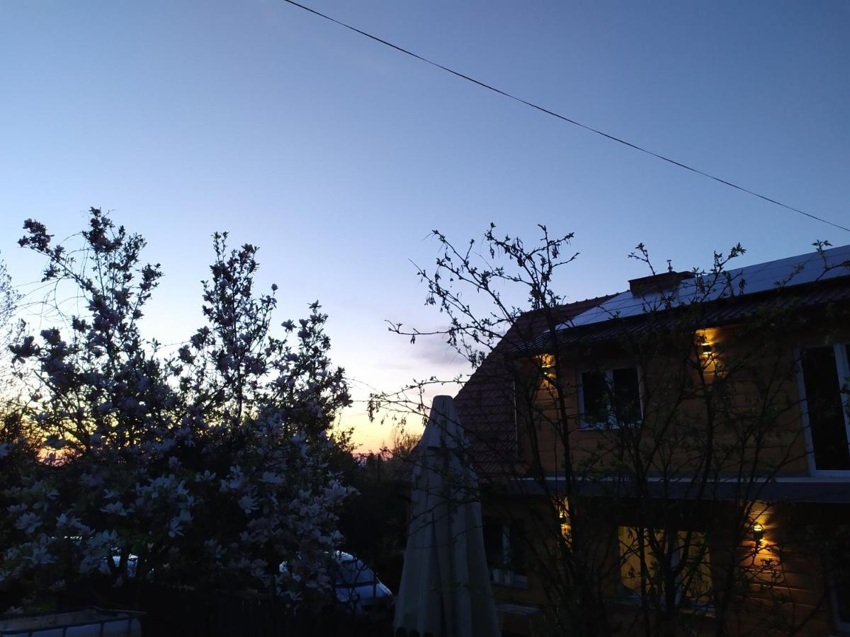 Noclegi Lesniczowka W Lanckoronie Lanckorona Exterior foto